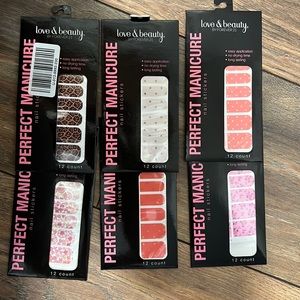 🚨NEVER USED🚨Forever 21 Love & Beauty nail stickers bundle